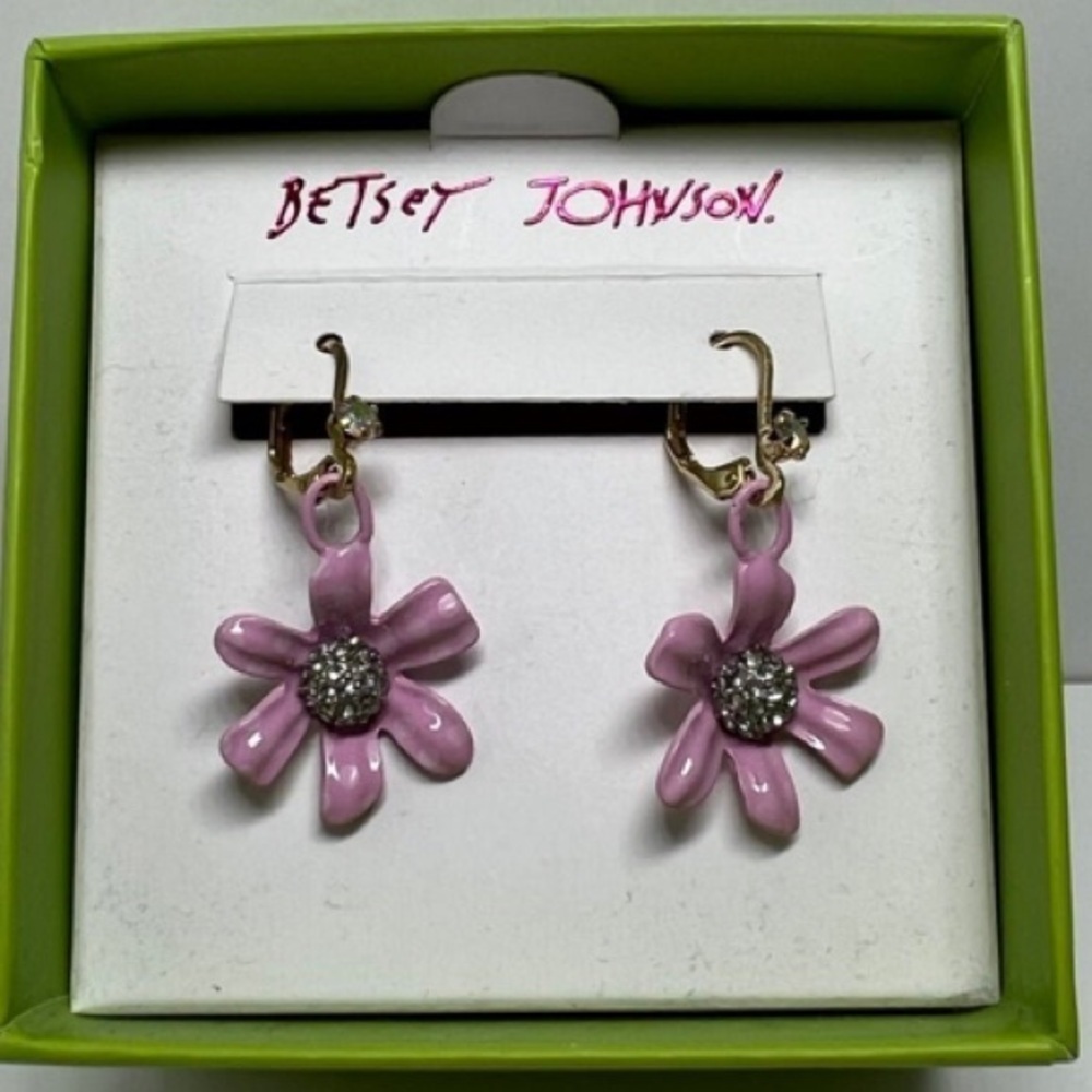 BETSEY JOHNSON Blush Pink Flower Floral Daisy Blossoms Drop Dangle Earrings NWT